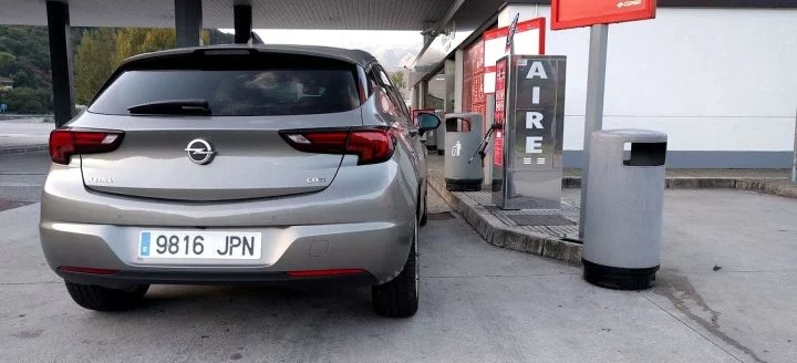 Como verificar os pneus do carro e seu estado.webp